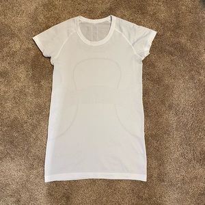 Lululemon Swiftly Tech Short Sleeve